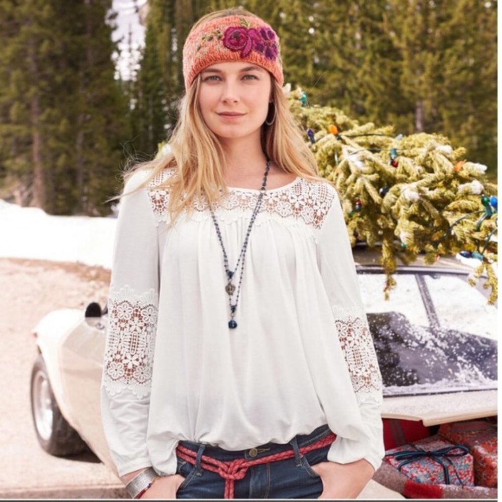 SUNDANCE: White Crochet Tee